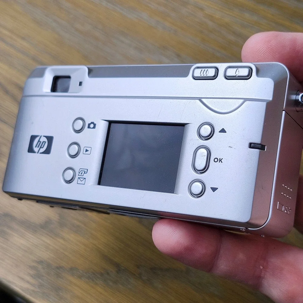 HP Photosmart 435 Digital Camera Silver 3.1MP 5x Zoom PARTS ONLY - UNTESTED